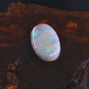 Chic Coober Pedy White Opal 4.35 ct