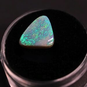 Eye-Catching Lightning Ridge Dark Opal 2.50 ct