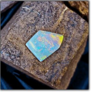 Mezmerizing Lightning Ridge Solid Dark Opal 6.5 ct