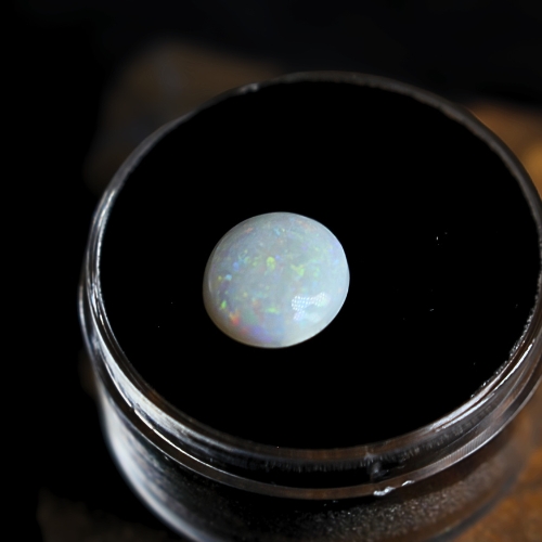 LRWOSPO-139 PIC4 1.45ct Lightning Ridge white opal with blue green gold fire