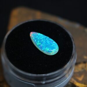 Surprising Coober Pedy Crystal Opal 1.35 ct
