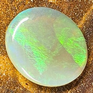 Sophisticated Lightning Ridge Crystal Opal 2.50 ct