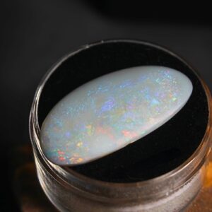 Special Lightning Ridge White Opal 6.95 ct