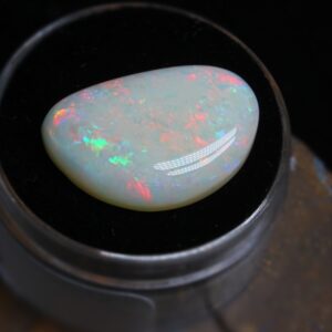Entertaining Mintabie White Opal 9.05 ct
