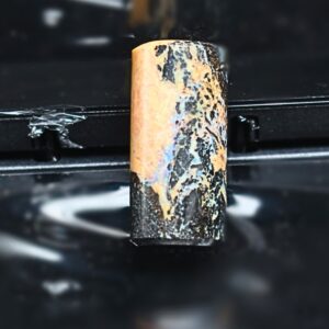 Notable Queensland Boulder Opal 20.50 ct