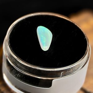 Smashing Coober Pedy Crystal Opal 0.80 ct