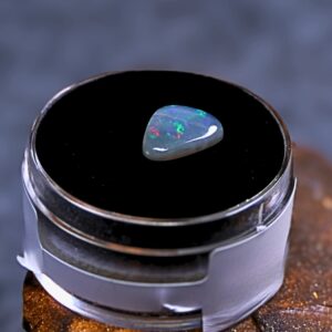 Enticing Lightning Ridge Crystal Opal 1.10 ct