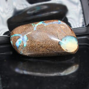 Excellent Queensland Boulder Opal 75.40 ct