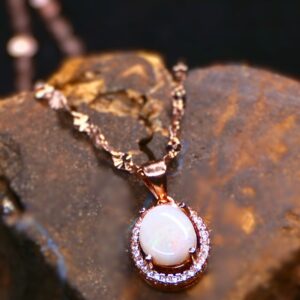 Gorgeous Mintabie White Opal 2.50 ct Rose Gold-Plated 925 Silver Necklace