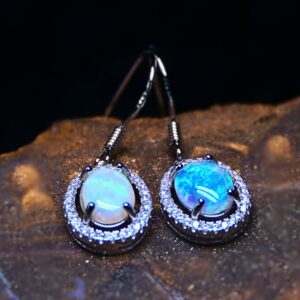 Charming Lightning Ridge Crystal Opal 1.80 ct 925 Silver Hook Earrings
