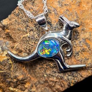 The Kangaroo Lightning Ridge Triplet Opal 0.20 G 925 Silver Necklace