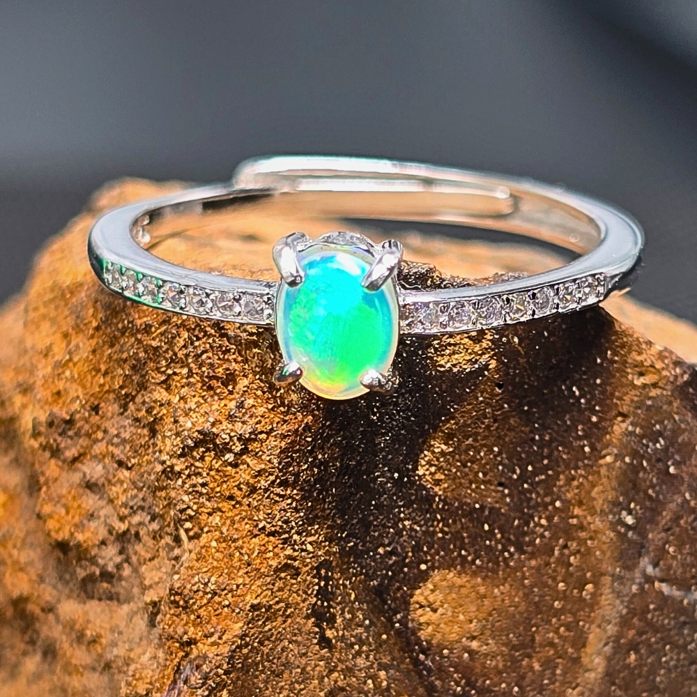 Glamorous Lightning Ridge Crystal Opal ct 925 Silver