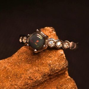 Vibrant Lightning Ridge Black Opal 0.60 ct 925 Silver Adjustable Ring Size US 6