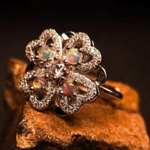 The Spinner Clover Lightning Ridge Crystal Opal 0.80 ct 925 Silver Adjustable Ring Size US 6