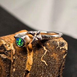 The Butterfly Lightning Ridge Doublet Opal 0.05 G 925 Silver Adjustable Ring Size US 9+1⁄4