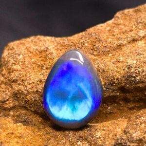 Psychedelic Lightning Ridge Dark Crystal Opal 2.75 Ct