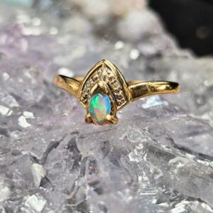 "Carizza Almendra" Lightning Ridge Natural Crystal Opal 0.25 ct in 9 ct Gold with Natural Diamonds Ring Size US 6+1⁄4