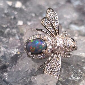 The "Ellanova" Lightning Ridge Black Opal 0.80ct 925 Silver Bee Brooch