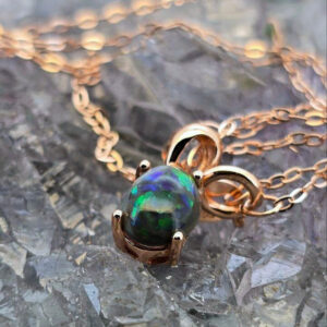 Dramelune Vélaire Lightning Ridge Black Opal 0.70ct Rosegold-plated 925 Silver Necklace