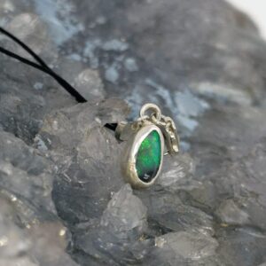 Varo Lightning Ridge Dark Opal 1.00ct S925 Silver Handmade Mobile Phone Charm