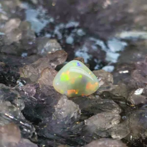 Seravelle Lightning Ridge White Opal 2.70 ct with Rare Ribbon Pattern