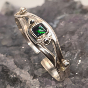 Nelythrae Lightning Ridge Natural Black Crystal Opal 3.00 ct S925 Silver Custom-made Bangle